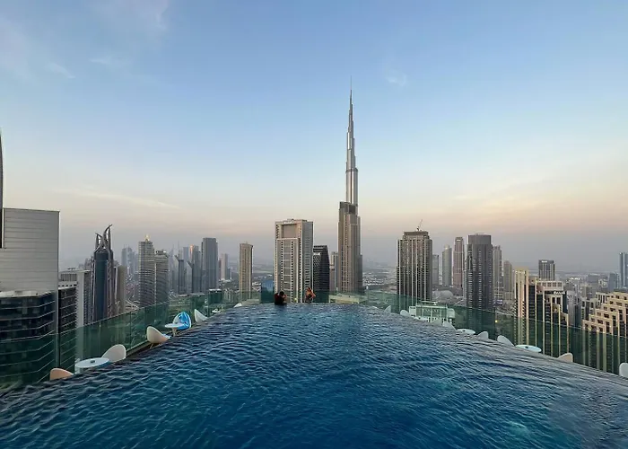 Keyrock Living - Burj Khalifa View Retreat With Pool